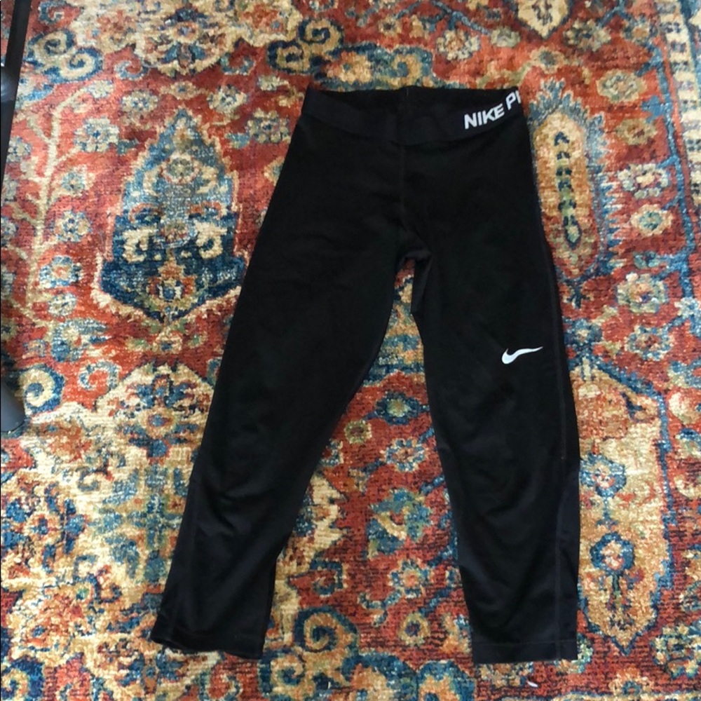 Nike Pro Capri Leggings